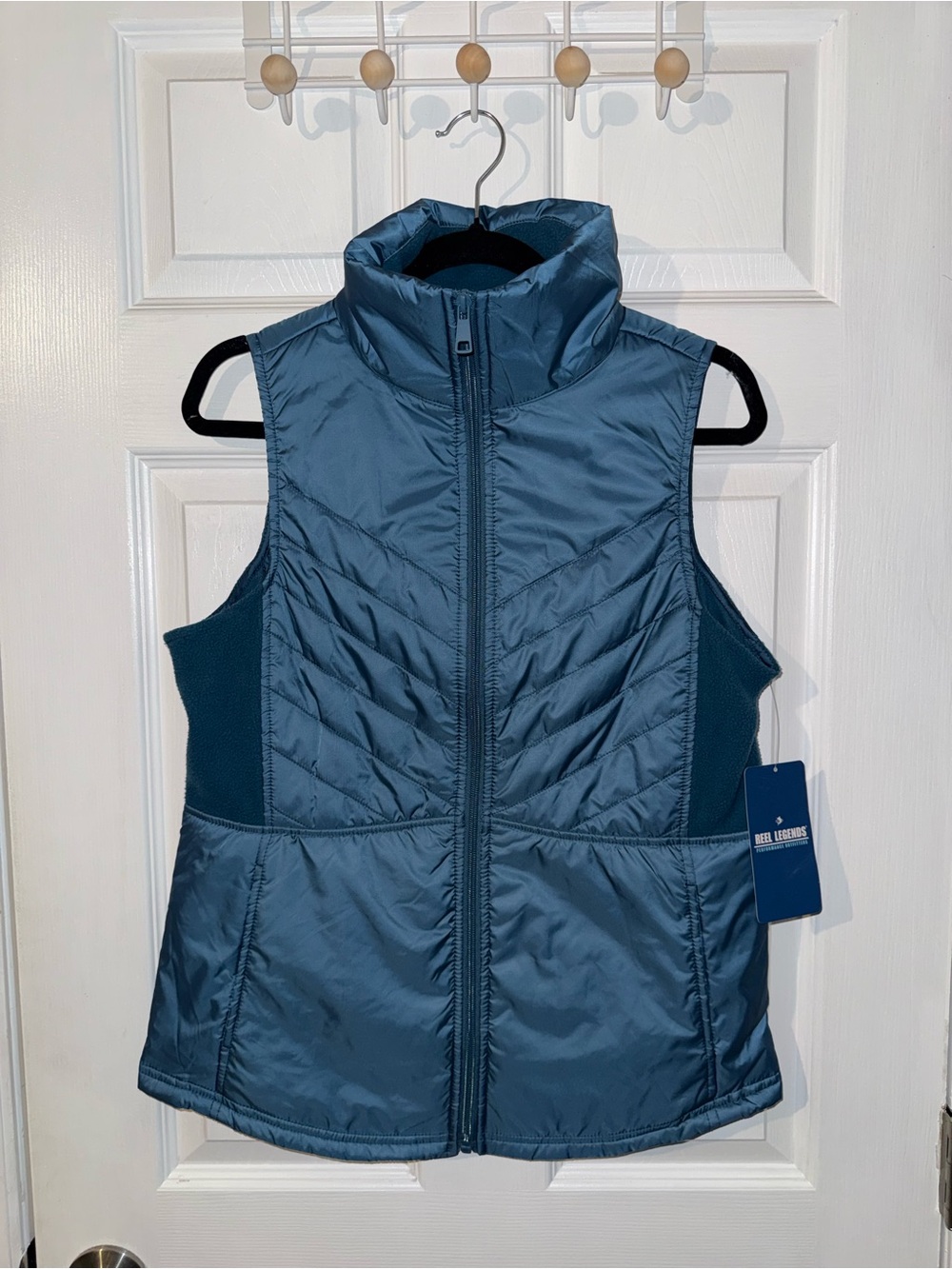 Women’s Reel Legends Performance Outfitters Cozy Puffer Vest NWT Size Small